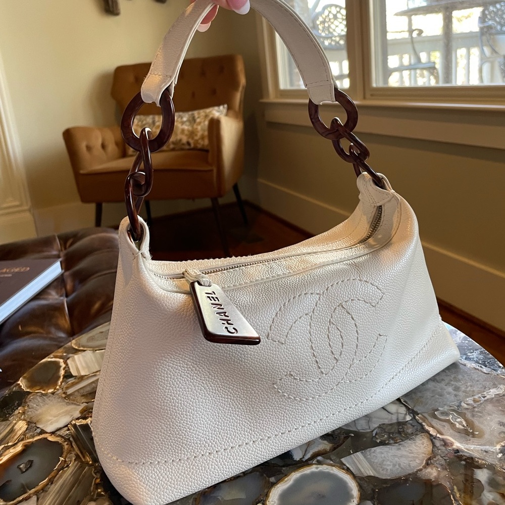 🎉HOST PICK🎉CHANEL *EUC* CC Logo Caviar Bag
